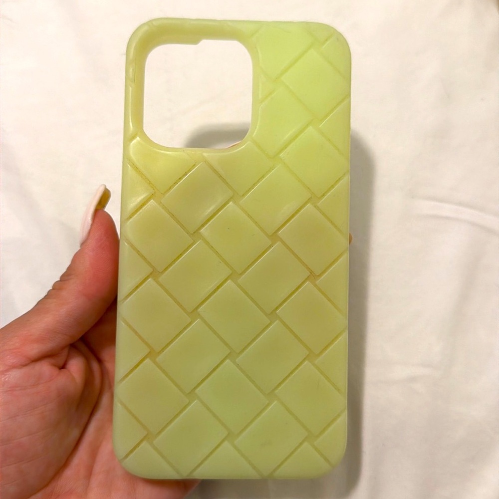 ⚡️Bottega veneta cell phone case. 14 pro I phone